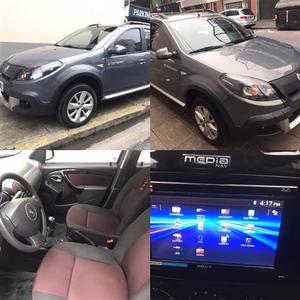 Renault Sandero Stepway Fase II v Privilege NAV