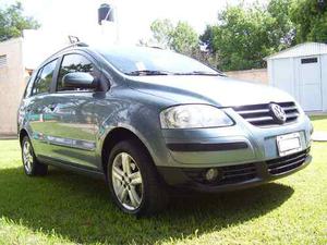 Volkswagen Suran 1.6 Highline Cuero