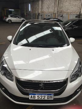 Peugeot 308 Allure 5P NAV usado  kms