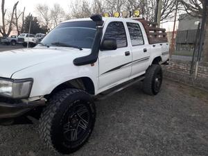 Vendo Financio Toyota 3.0 4x4