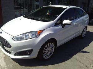 Ford Fiesta Kinetic Titanium 1.6L nafta 5P usado 