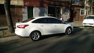 Ford Focus III Sedan SE PLUS AT 2.0L Duratec