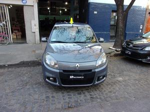 Renault Sandero v Privilege, , Nafta