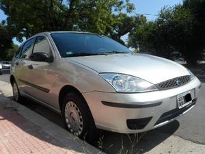 Ford Focus Ambiente 1.6 5P usado  kms