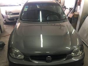 VENDO CORSA MODELO  PUERTAS