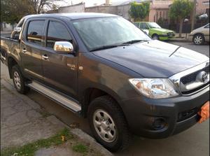 TOYOTA HILUX  IMPECABLE