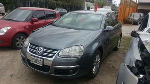 Volkswagen Vento 1.9 TDI Luxury Wood MT (105cv)