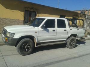 Vendo Toyota  Dx4x4 Muy Linda