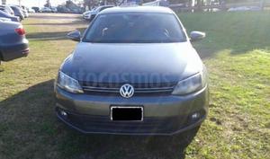 Volkswagen Vento 2.5 FSI Luxury