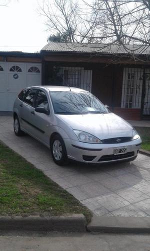ford focus muy bueno
