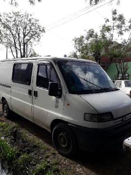 Peugeot Boxer Furgón  DSL usado  kms