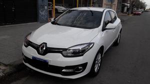 RENAULT Megane III  Valv. impecable