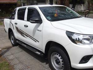 Toyota Hilux 2.4D % 2.8D C/D 4x2 DLX