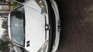 Peugeot 206 XR 1.6 3P usado  kms