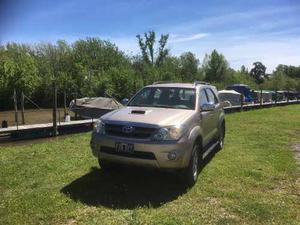 Toyota Hilux SW4 SW4 4X4 AT