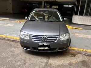 Volkswagen Bora 2.0 Trendline usado  kms