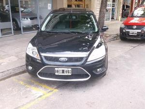 Ford Focus Ghia Nafta 2.0L usado  kms