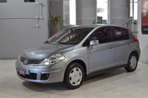 Nissan tiida visia 1.8 nafta  puertas color gris