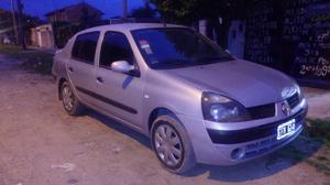 Vendo Clio 2 Modelo 