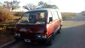 Vendo Mini Bus Nissan Vanette 95