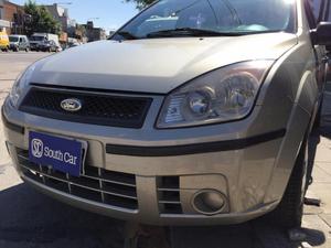 Ford Fiesta Max  KMs.