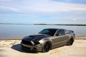  Ford Mustang Premium