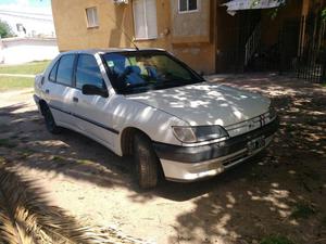 Peugeot 306 SL 1.8 GNC Modelo 