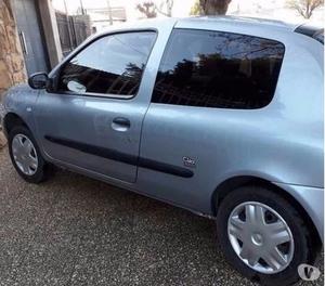 Renault Clio yahoo v Base impecable