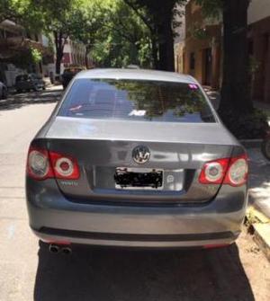 Volkswagen Vento 2.5 Luxury Tiptronic usado  kms