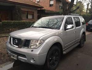 Nissan Pathfinder 2.5 DN LE 4X4 5AT