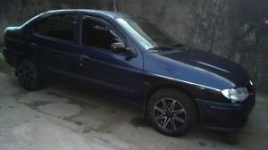 Vendo urgente renault megam nafta gnc 99