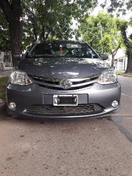 Toyota Etios XLS usado  kms