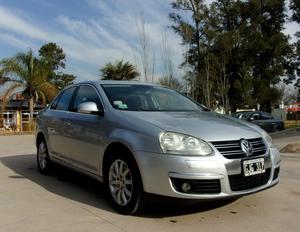 VENTO 2.0 TDI ELEGANCE DSG AÑO , IMPECABLE! Acercate a
