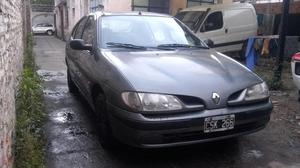 Vendo Permuto Megane