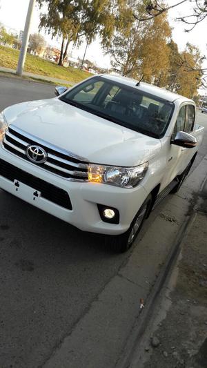 Hilux Toyota Srv Cuero Modelo km