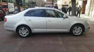 Volkswagen Vento 1.9 Luxury TDi DSG usado  kms