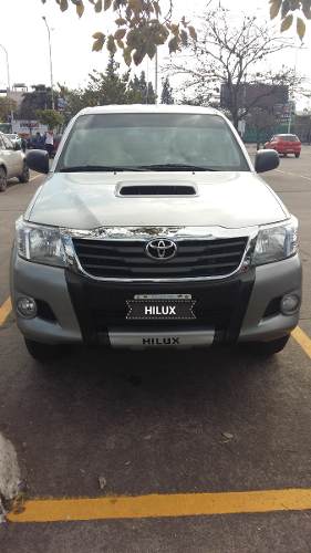 Toyota Hilux Sr 4xkm)