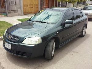 Vendo Financio Chevrolet Astra Gl 2.0 4p