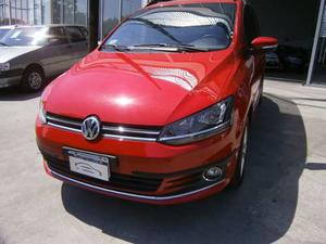 Volkswagen Suran Highline  Roja $  Jv