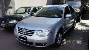 Volkswagen Bora 2.0 Trendline usado  kms