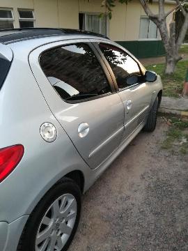 Peugeot 207 Compact XT 1.6 5P usado  kms