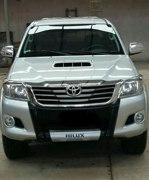 Vendo Toyota Hilux!!