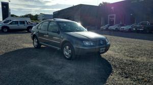 Volkswagen Bora 1.9 TDi Trendline usado  kms