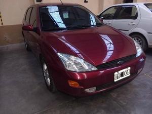 Ford Focus Ghia TDi 5P (90 Cv) usado  kms