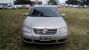 Volkswagen Bora 2.0 Trendline usado  kms