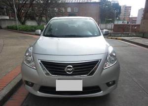 Nissan Versa Exclusive AT usado  kms