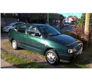 Vendo Vokswagen Polo MI 1.6 año  con GNC