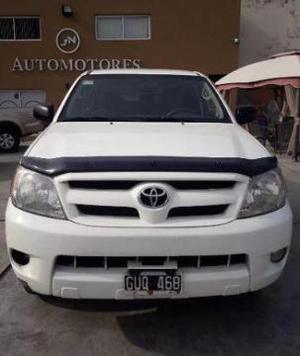 Toyota Hilux 2.5 4x4 DX DC usado  kms