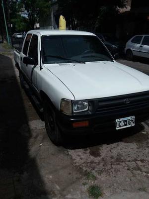 Toyota Hilux 2.8 D/cab 4x2 D Dlx