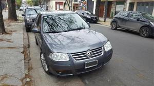 Volkswagen Bora 1.8 T Highline usado  kms